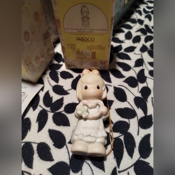 Precious Moments Ornament Bundle - Picture 3 of 7